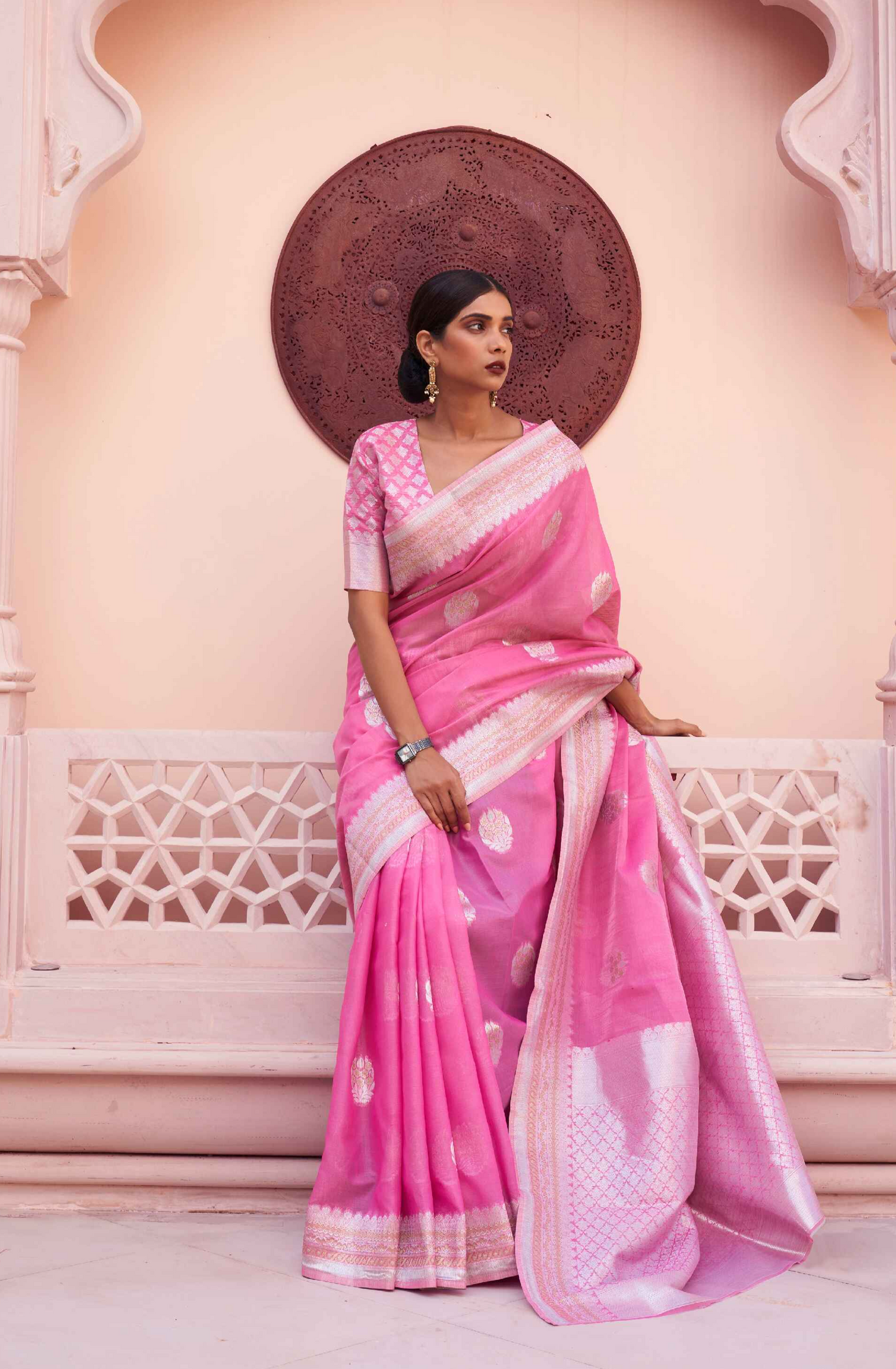 Light Pink Georgette Saree On Linen With Traditional Motif Zari Work