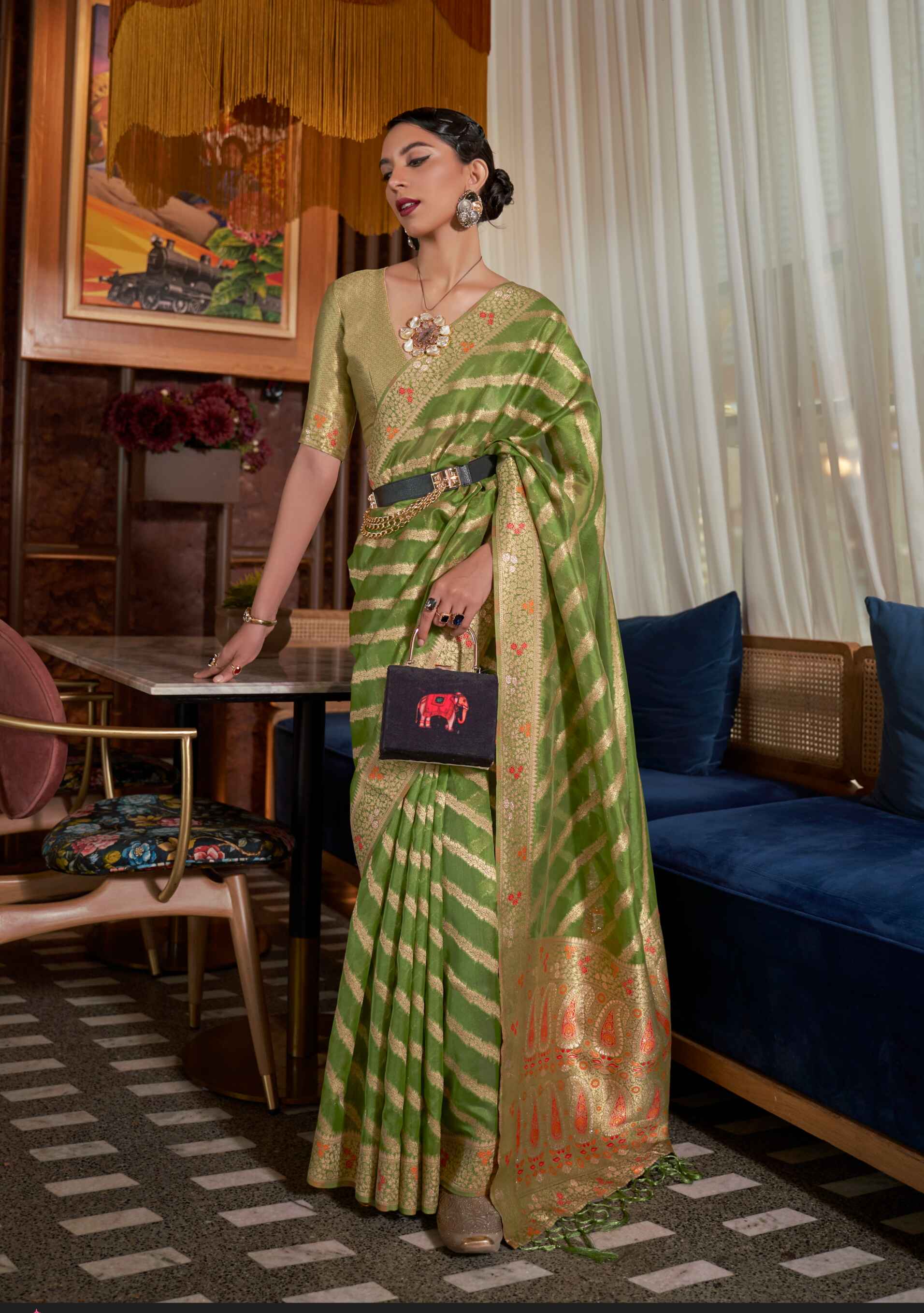 Banarasi Organza Two Tone Saree On Silk With Meenakari Detail